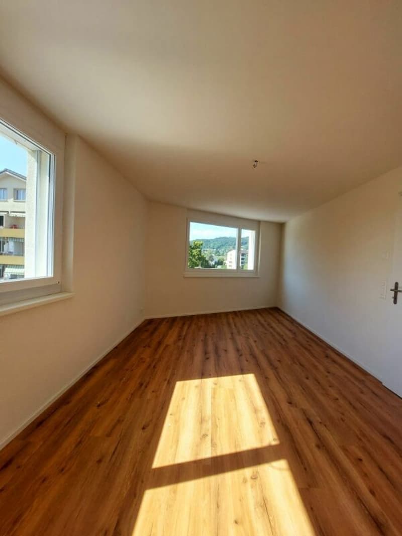 Stilvolle 2.5-Zimmer-Neubauwohnung mit 60 m² und sonnigem Balkon (6)