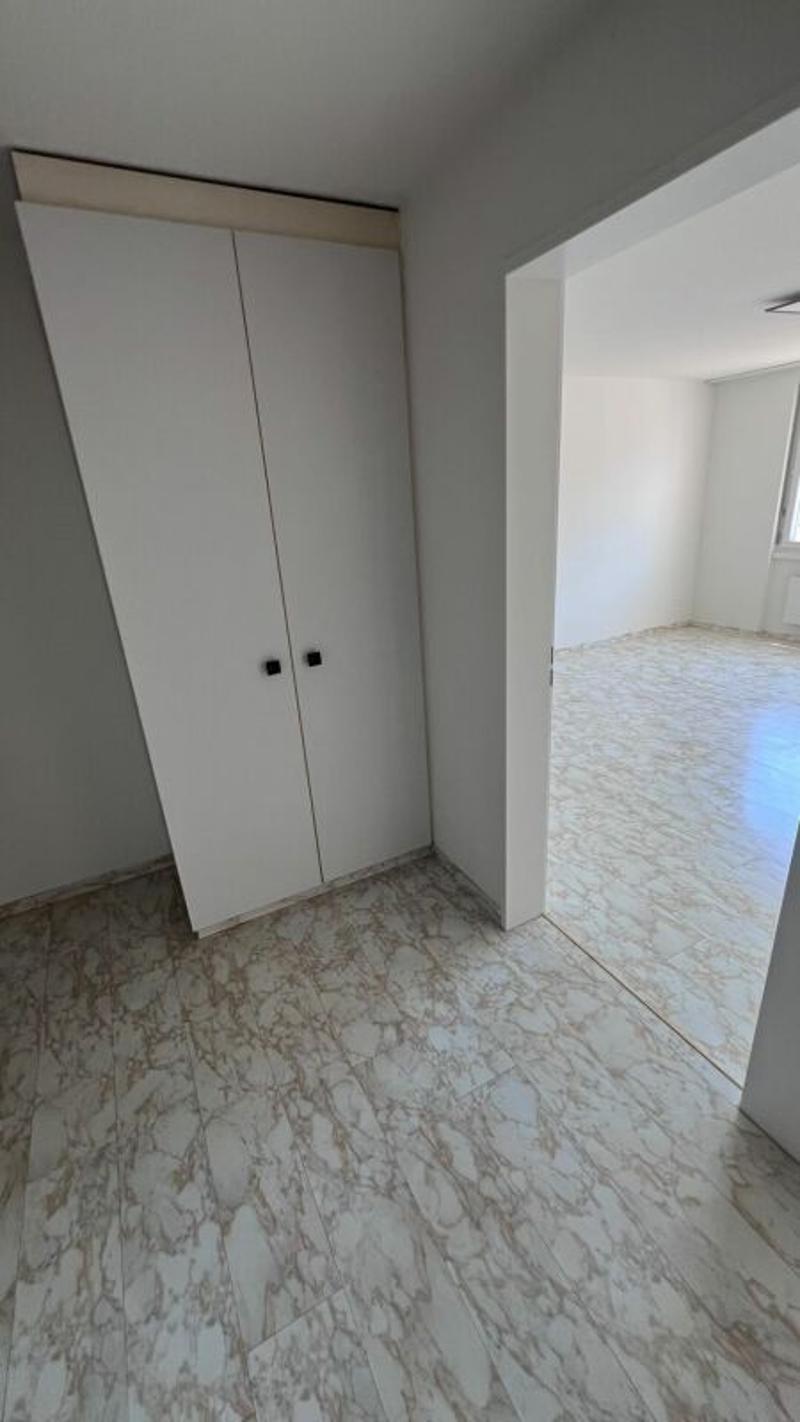schöne helle 2 1/2 Zimmer Wohnung (2)