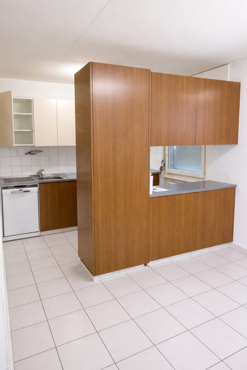 Appartement spacieux de 4,5 pièces avec balcon et parking à Fribourg (3)