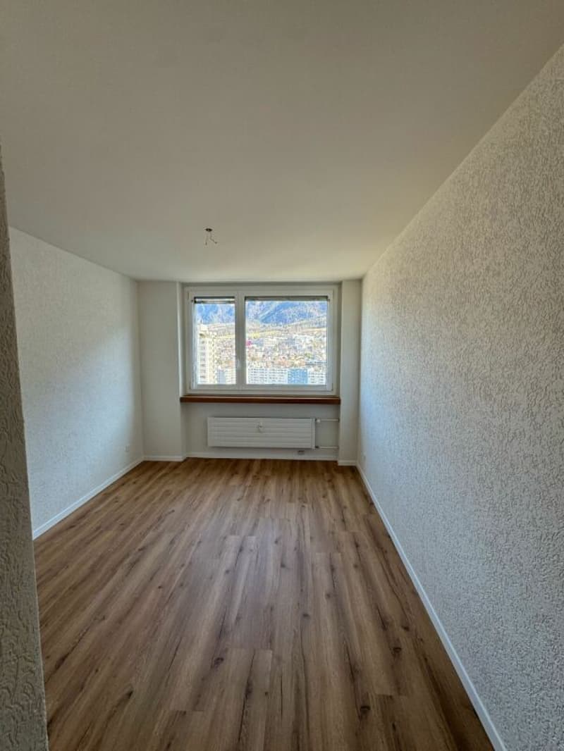 Schöne Wohnung mit herrlicher Aussicht zu den Bergen (7)