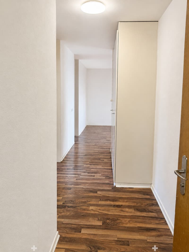 Helle 3.5-Zimmer-Wohnung mit Balkon in Biel – sofort verfügbar! (5)