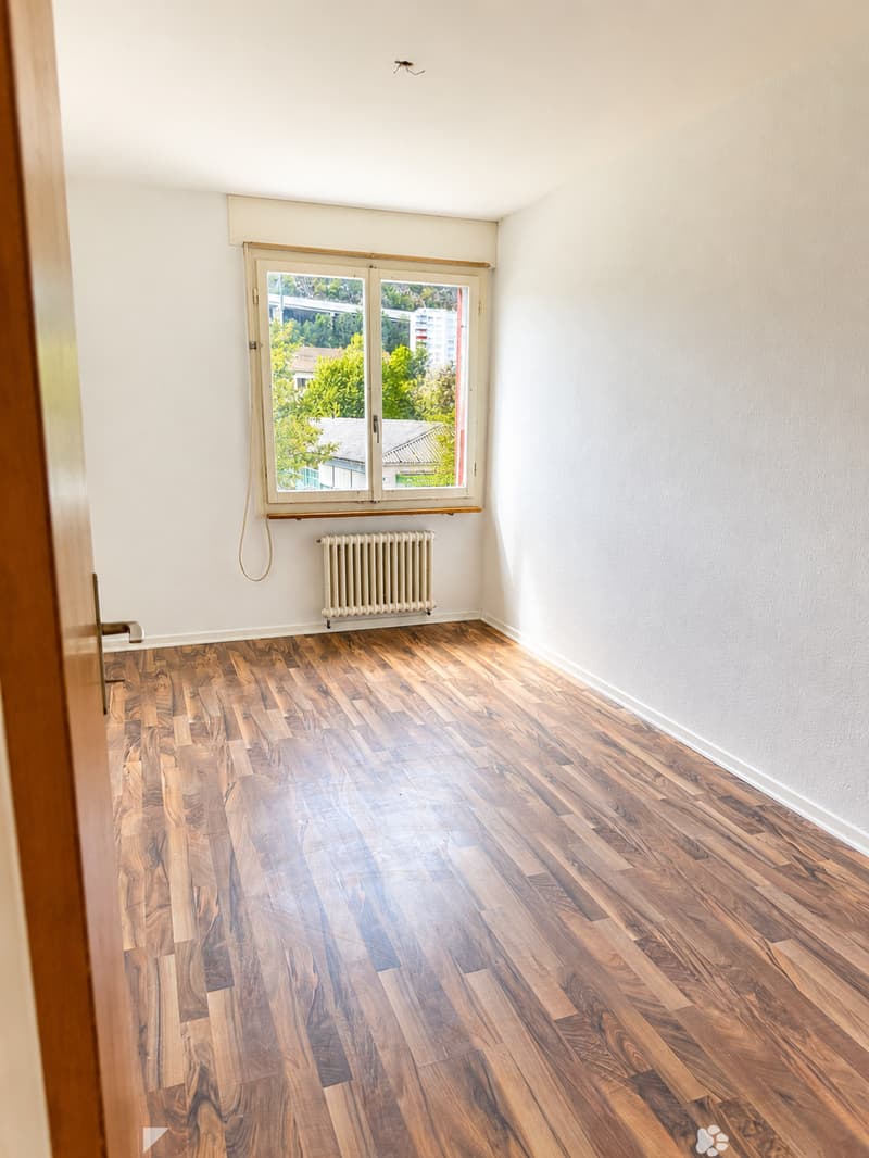 Helle 3.5-Zimmer-Wohnung mit Balkon in Biel – sofort verfügbar! (4)