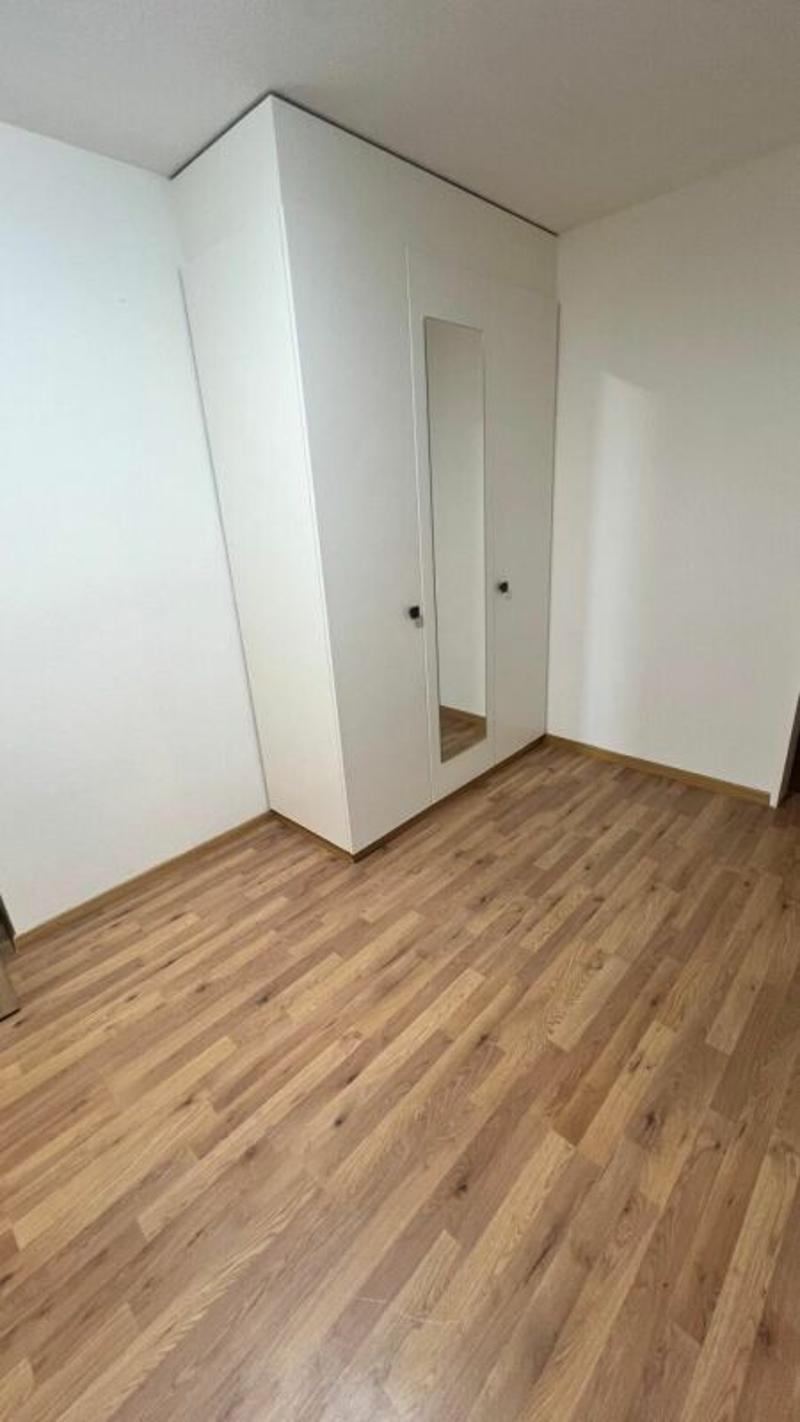 schöne 4 1/2 Zimmer Wohnung (3)