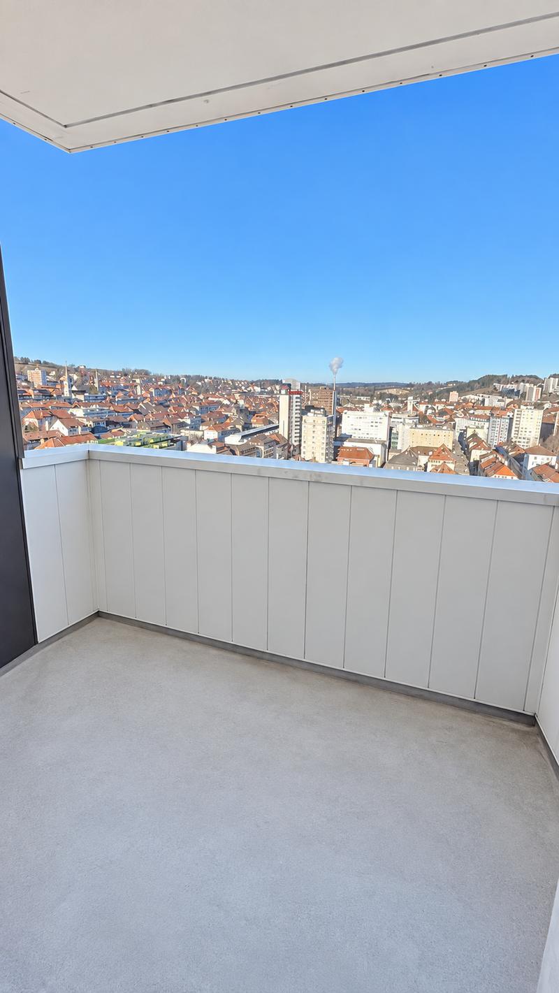 Appartement lumineux de 2.5 pièces avec vue panoramique à La Chaux-de-Fonds (7)
