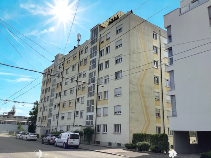 Charmante 4.5-Zimmer-Wohnung mit Balkon in Biel (1)