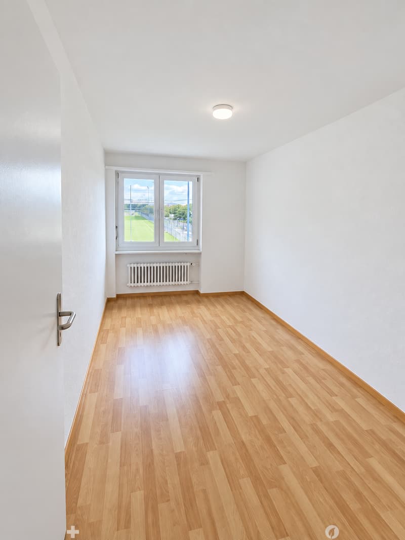Helle 4.5-Zimmer-Wohnung mit Balkon in Biel – ab sofort verfügbar! (4)