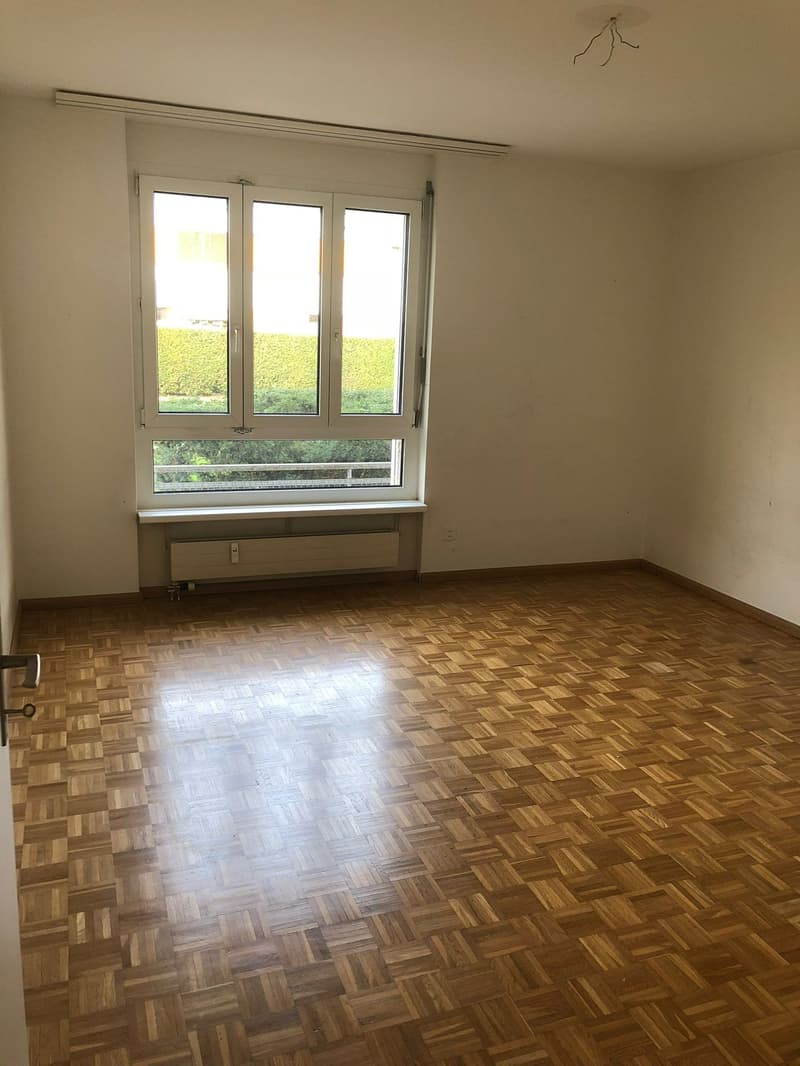 Schöne 4.5 ZWHG Gartenwohnung in Familienfreundlicher Überbauung (8)