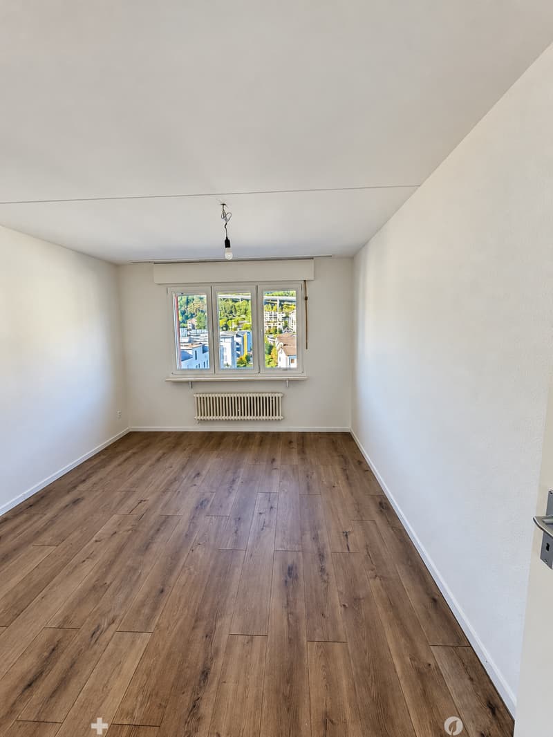 Helle 3.5-Zimmer-Wohnung im 6. Stock mit Balkon in Biel (5)