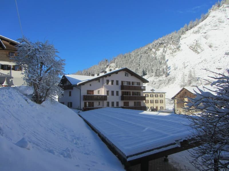 KLEINES BIJOU IM HERZEN GRAUBÜNDENS (12)