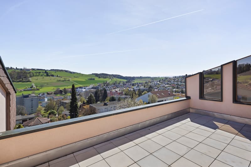 Traumaussicht mit Garten und zahlreichen Möglichkeiten (4)