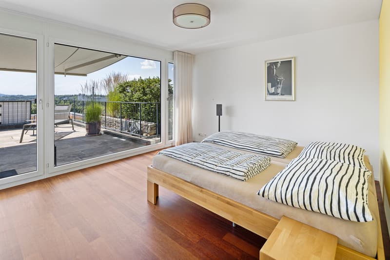 Weitläufige Maisonette mit zwei Terrassen und traumhafter Alpensicht (9)