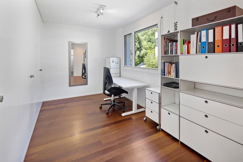 Weitläufige Maisonette mit zwei Terrassen und traumhafter Alpensicht (10)