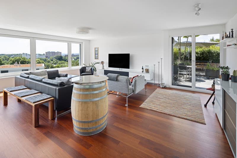 Weitläufige Maisonette mit zwei Terrassen und traumhafter Alpensicht (6)