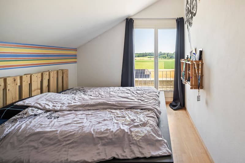 Geräumiges Wohnhaus mit unverbaubarer Weitsicht und grossem Umschwung (8)
