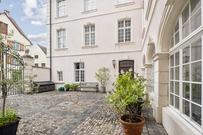 Historisches Refugium mit hohen Räumen im Marschallhaus am Rhein (12)