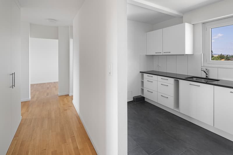 Wohnoase mit Südbalkon und Sicht ins Grün und Weitblick (5)