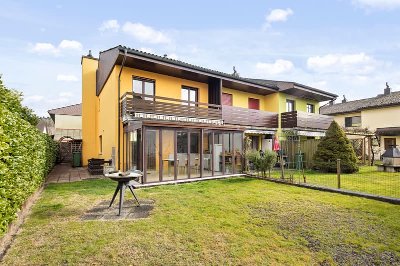 Familienfreundliches Wohnerlebnis mit Garten und Wintergarten (2)