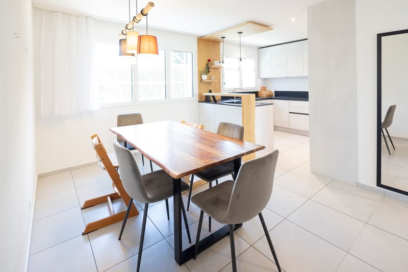 Moderne Familienwohnung mit traumhafter Gartenoase (5)