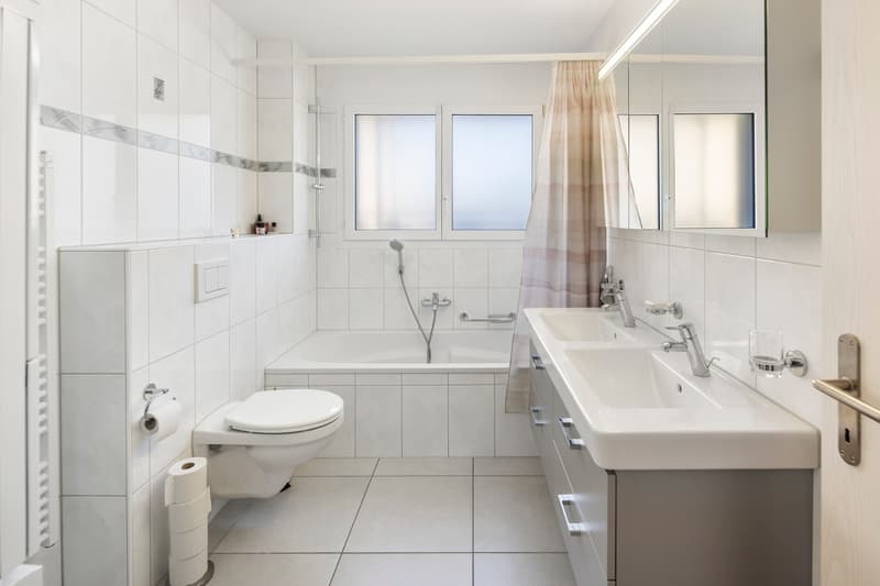 Moderne Familienwohnung mit traumhafter Gartenoase (10)