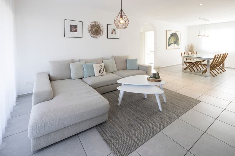 Moderne Familienwohnung mit traumhafter Gartenoase (1)