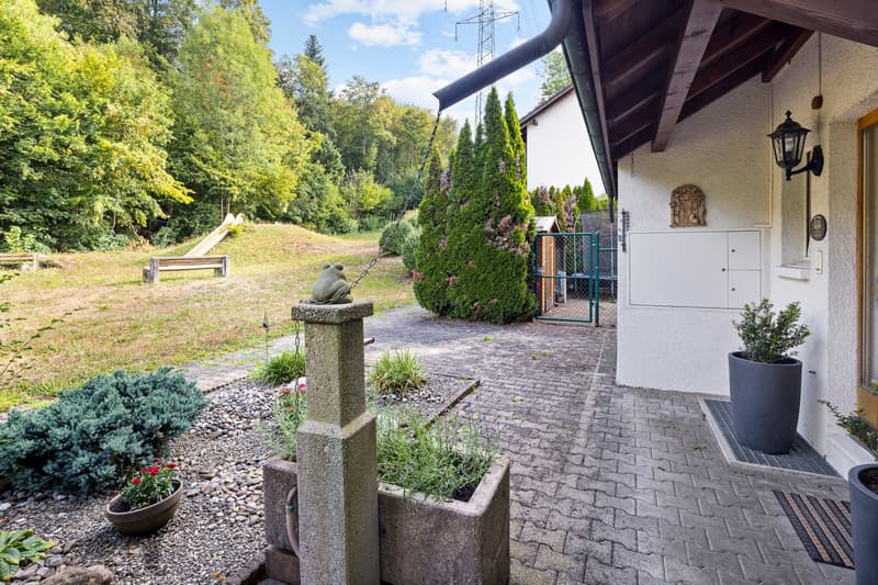 Familienoase in attraktivem Wohnquartier - mit zwei Extra-Räumen (11)