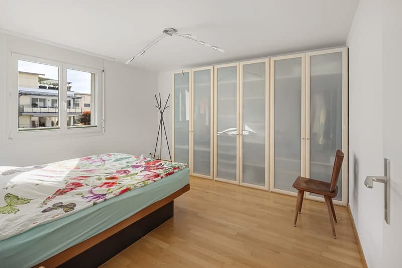 Zentrale, ruhige Wohnoase mit Sonnenbalkon und tiefem Steuerfuss (3)
