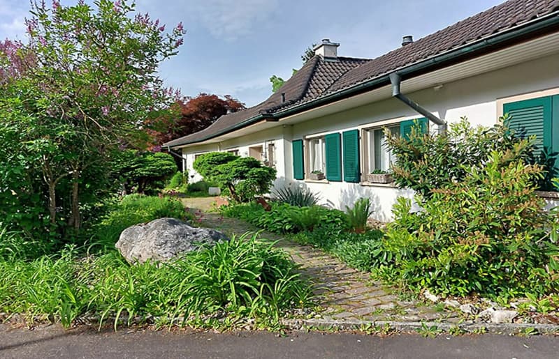 Stilvolle 7.5 Zimmer-Villa mit parkähnlicher Gartenanlage (6)