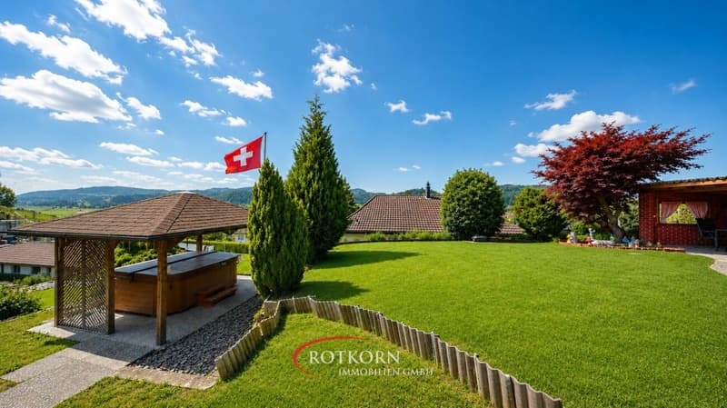 Garten mit Aussen-Whirlpool