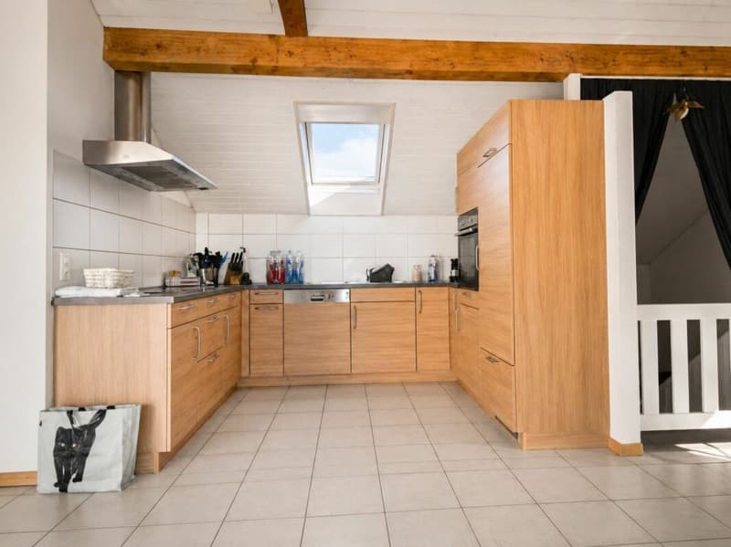 Stilvolle 3½-Zimmer-Wohnung mit Charme und Atmosphäre (6)
