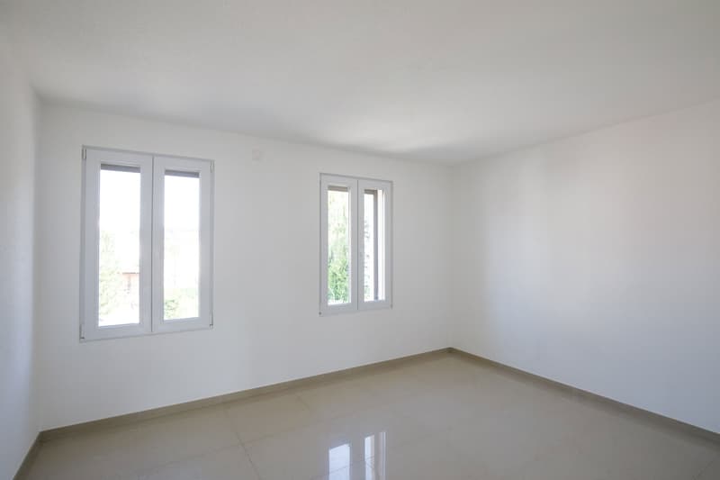 Moderne, helle 4.5-Zimmer-Wohnung (3)