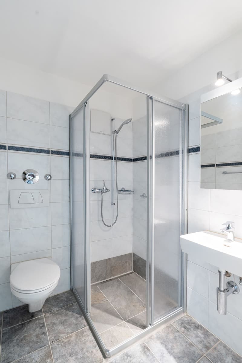 Helle 4.5-Zimmer-Wohnung mit Südbalkon an beliebter Wohnlage (12)