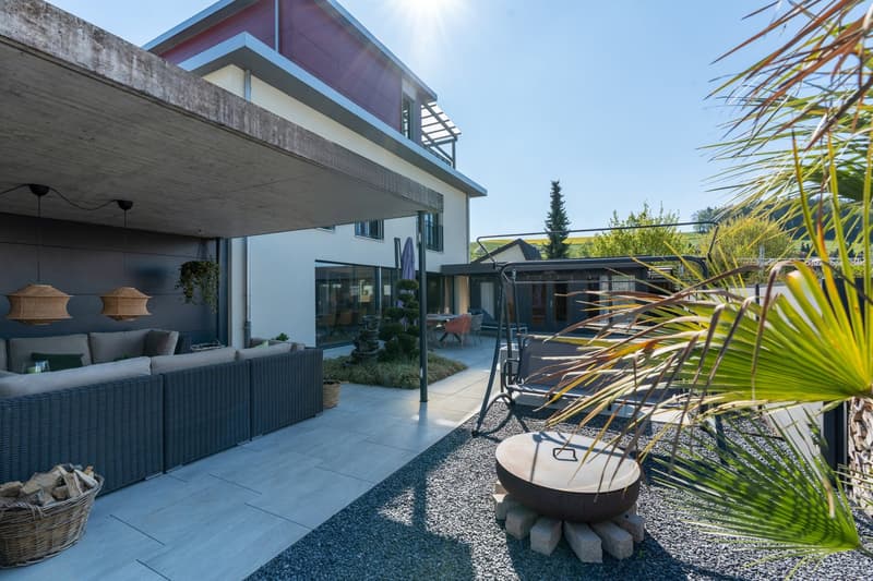 Luxuriöses Einfamilienhaus mit privater Garten-Oase (3)