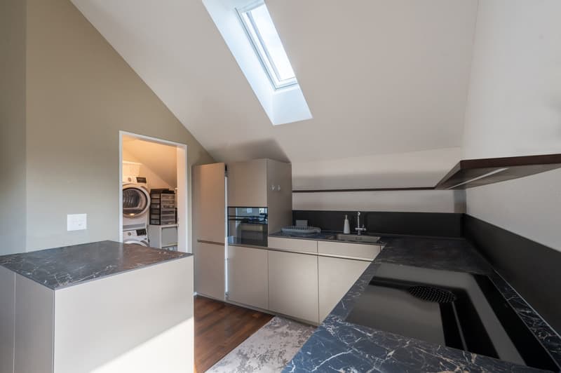 Helle und moderne Dachgeschosswohnung im Eigentumsstandard (5)