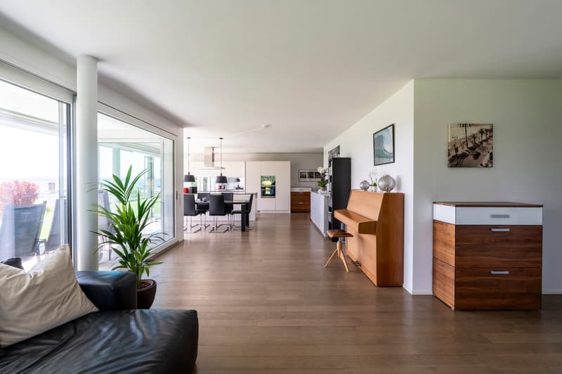 Grosszügige Gartenwohnung mit viel Privatsphäre und Weitsicht (4)