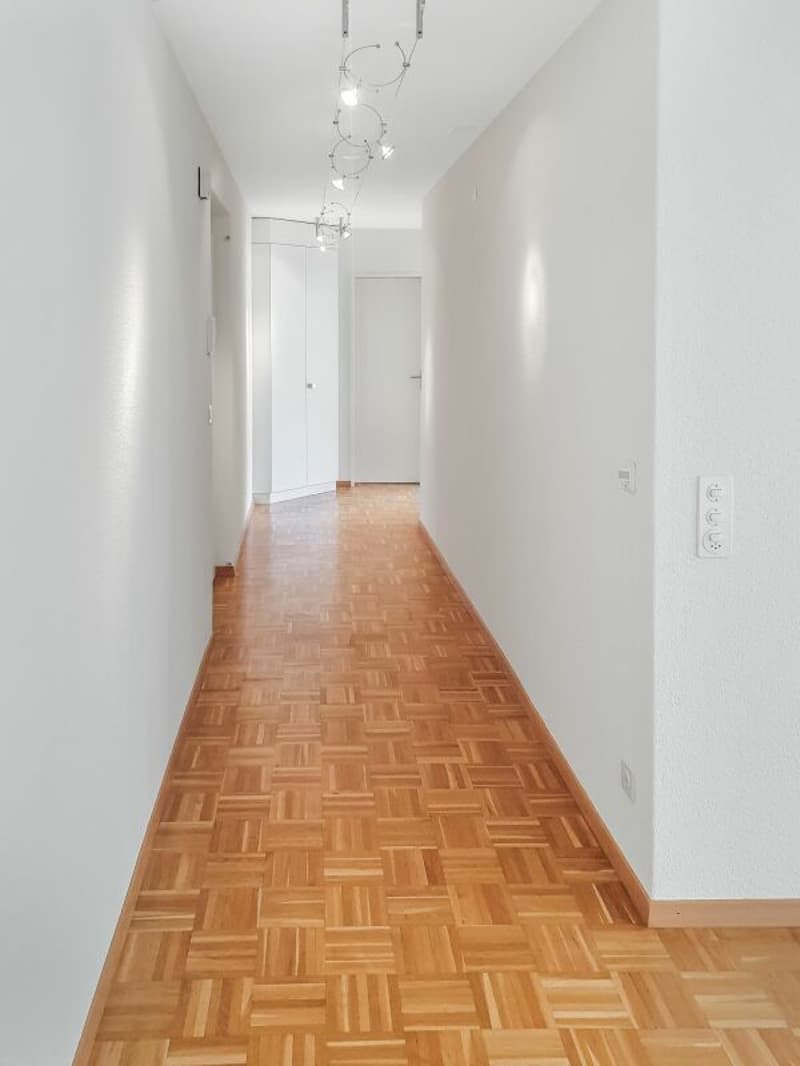 3.5 Zimmer Eigentumswohnung 1.OG - mit Blick ins Grüne (7)