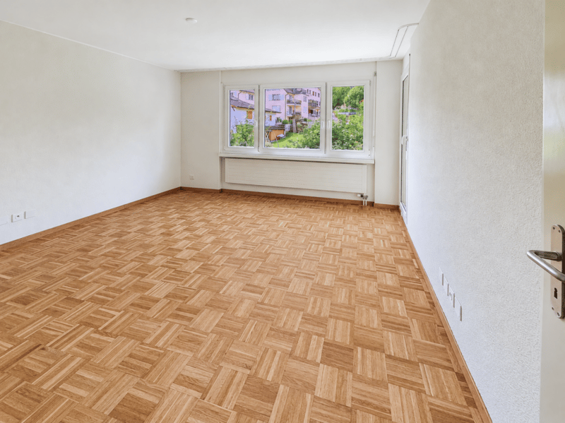 3.5 Zimmer Eigentumswohnung 1.OG - mit Blick ins Grüne (6)