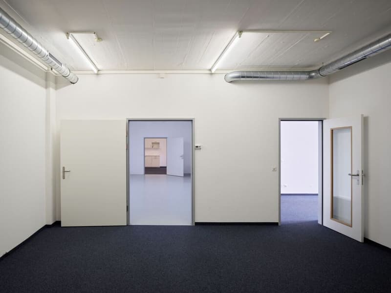 Your new company location; 450 - 1'850 m2 office and service spaces for rent (CHF 120.00 m2) (2)