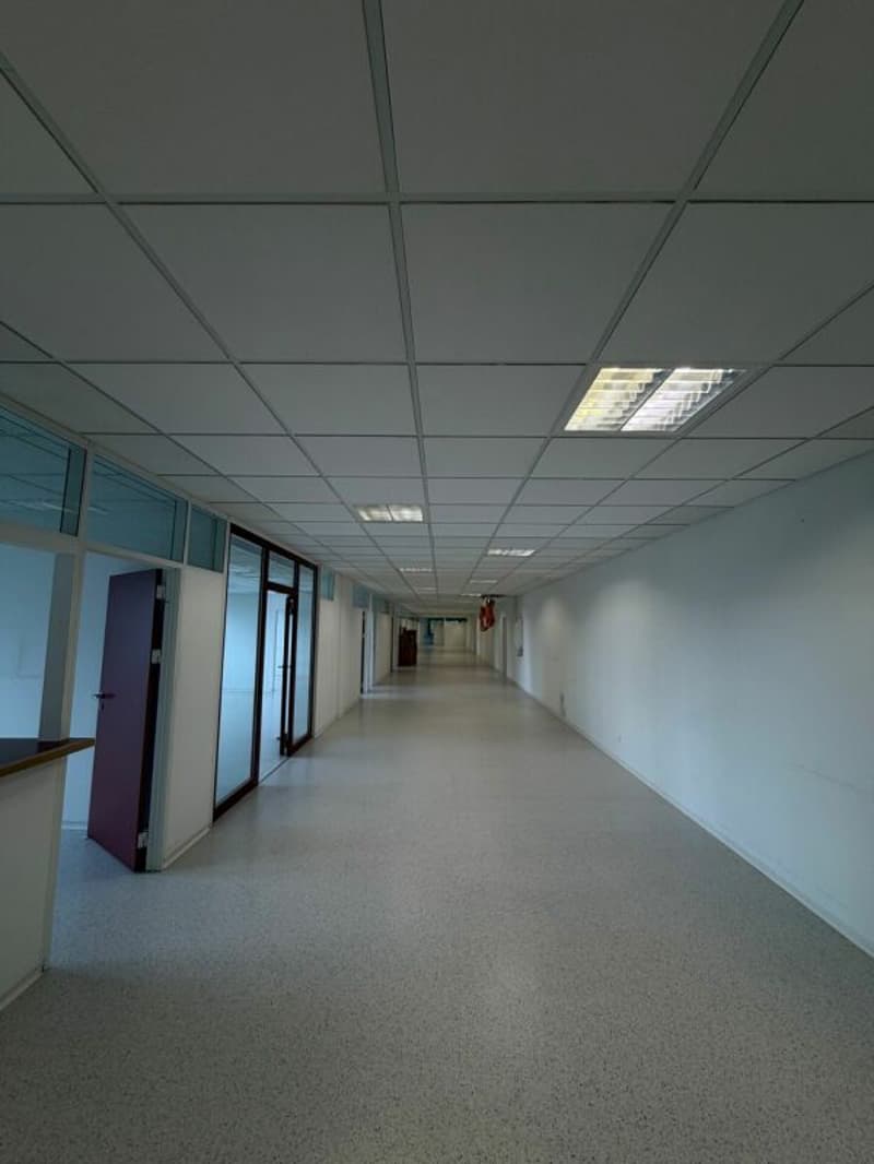 680 m2 di spazio commerciale al 3° piano nel quartiere industriale Silbern (3)