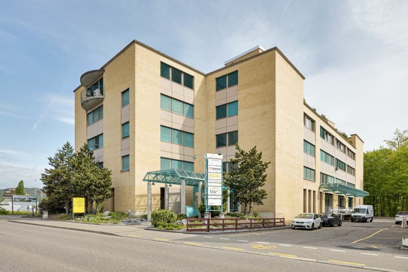 680 m2 di spazio commerciale al 3° piano nel quartiere industriale Silbern (1)