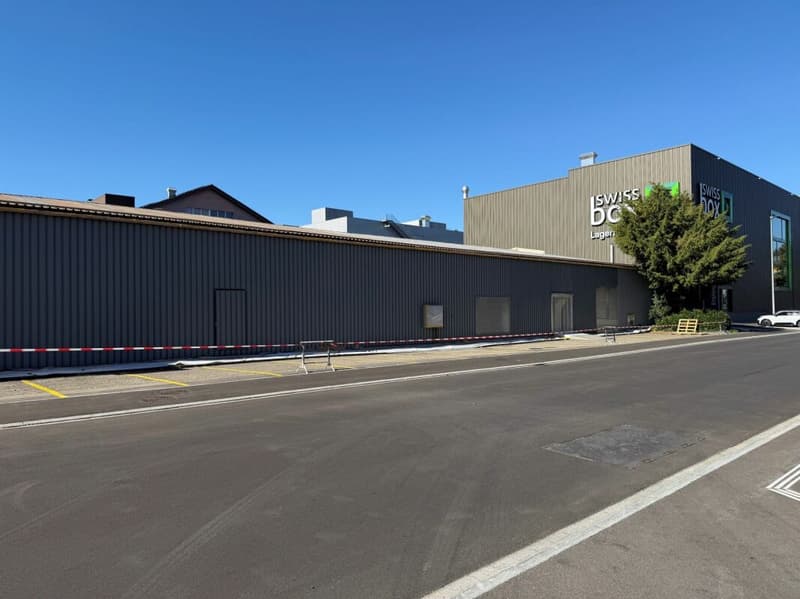 800 m2 Verkaufsfläche- oder Gewerbefläche in der Industrie Dietikon (1)