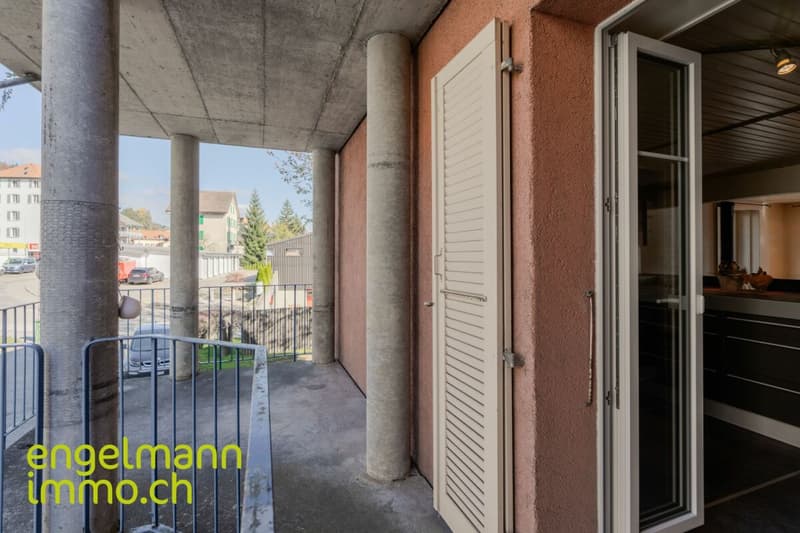 Spacieux appartement en duplex de 8.5 pièces / Grosse 8.5-Zimmer Duplexwohnung (8)