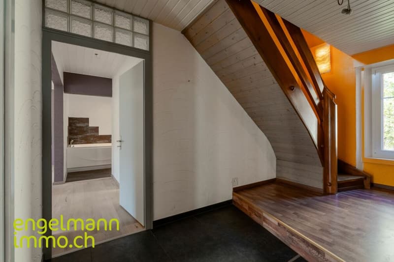 Spacieux appartement en duplex de 8.5 pièces / Grosse 8.5-Zimmer Duplexwohnung (11)