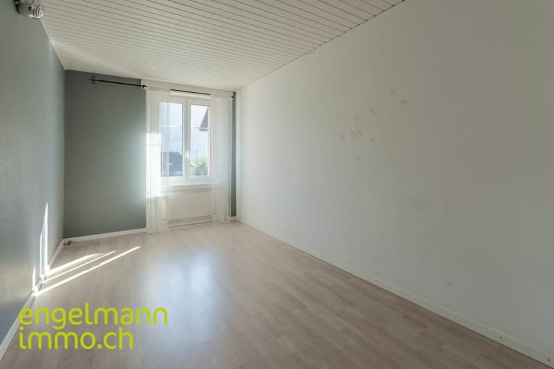 Spacieux appartement en duplex de 8.5 pièces / Grosse 8.5-Zimmer Duplexwohnung (13)