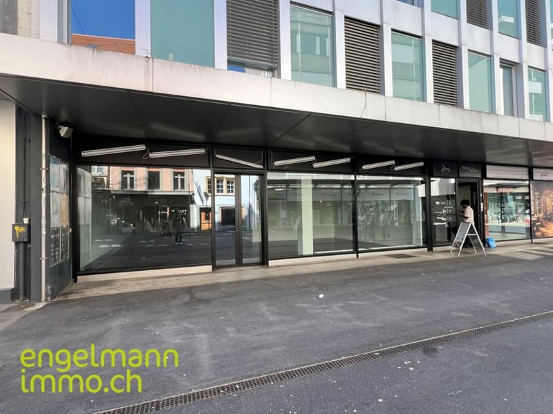 Ladenfläche im Stadtzentrum / Espace commercial au centre-ville (8)