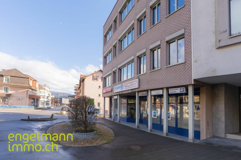 Local commercial (10)
