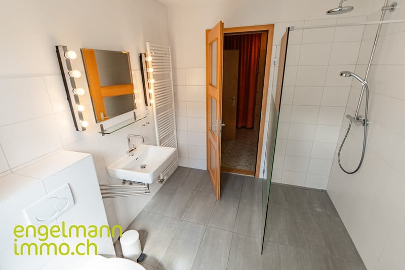 Immeuble de 2 appartements + surface commerciale / 2-Familienhaus mit Geschäftsfläche (13)