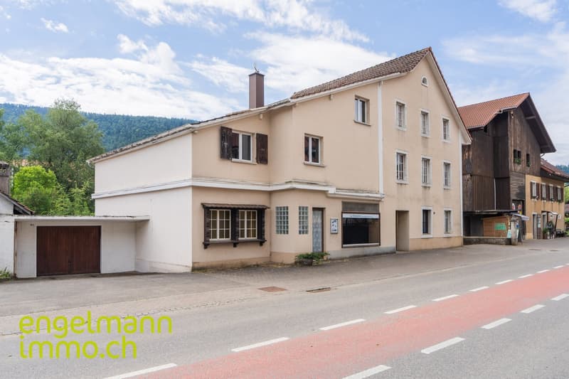 Immeuble de 2 appartements + surface commerciale / 2-Familienhaus mit Geschäftsfläche (1)