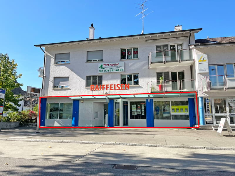 Bürogebäude mitten in Regensdorf (1)