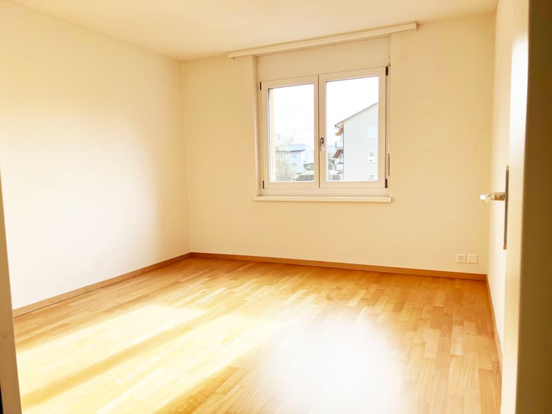 Neuwertig, trendig und exklusiv - Ihre Gartenwohnung in Rümlang (5)