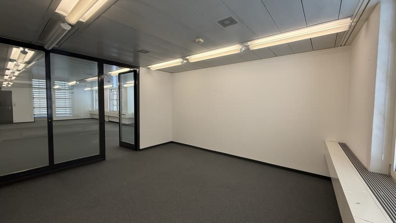Espaces de bureau spacieux au centre de Brig (3)